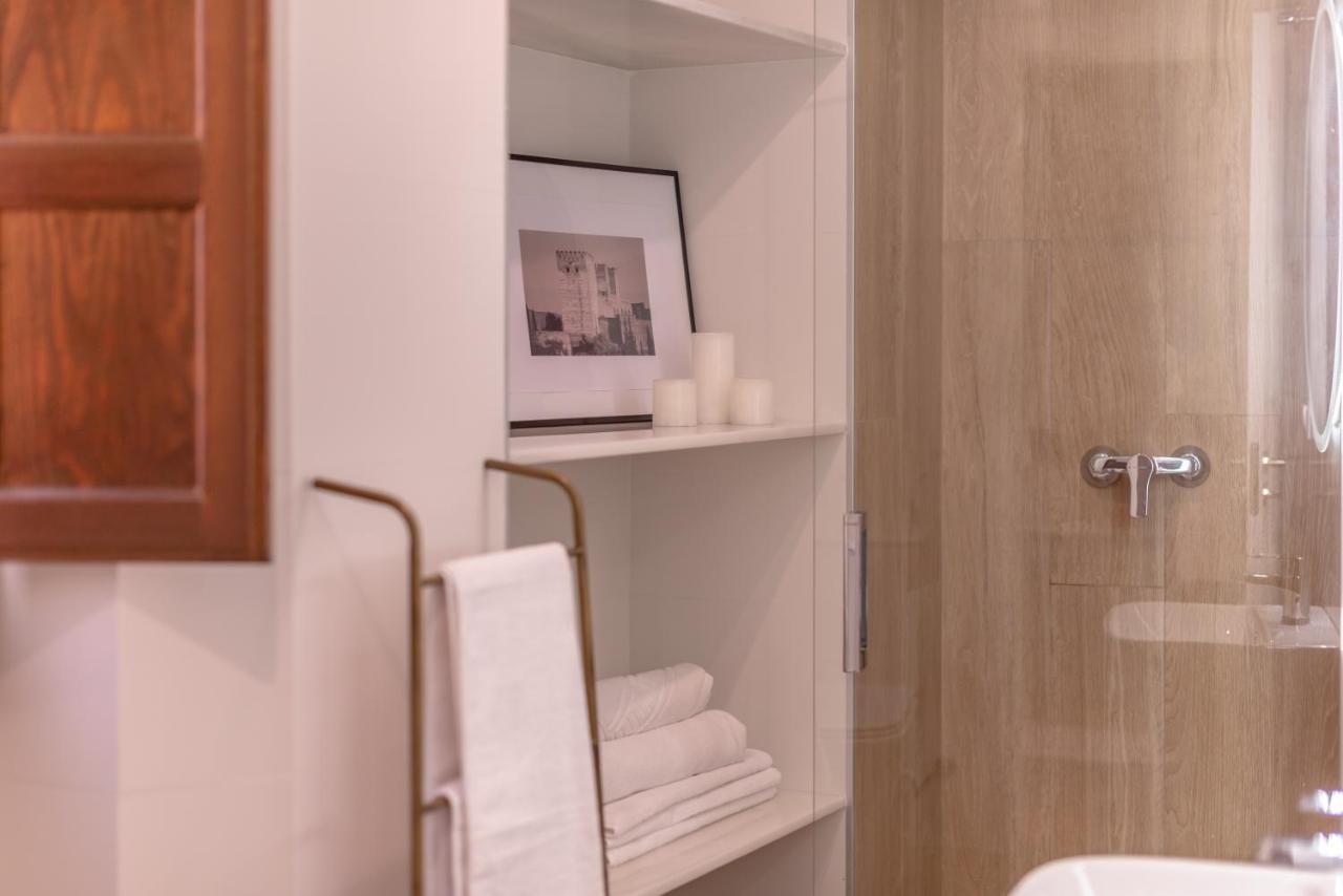Suites Jardines De La Alhambra Гранада Екстериор снимка